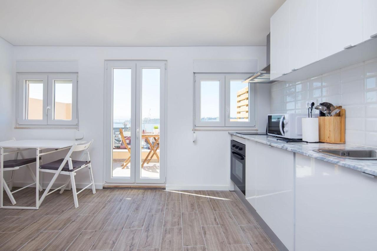 Designer Flats In Lapa By Lovelystay ลิสบอน ภายนอก รูปภาพ
