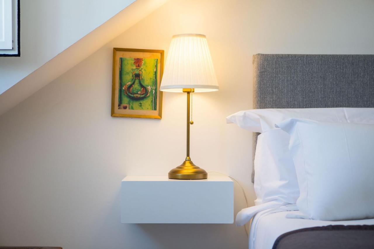 Designer Flats In Lapa By Lovelystay ลิสบอน ภายนอก รูปภาพ
